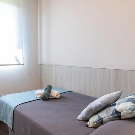 Residencia Universitaria Resa Campus 旅馆 *