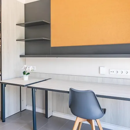 Residencia Universitaria Resa Campus 旅馆