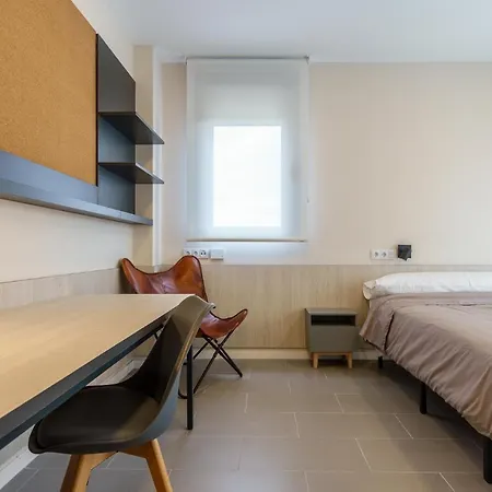 Residencia Universitaria Resa Campus 旅馆