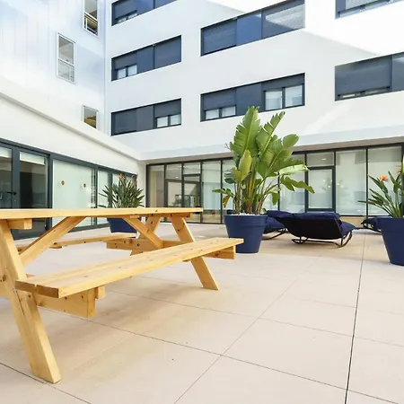 Residencia Universitaria Resa Campus 旅馆
