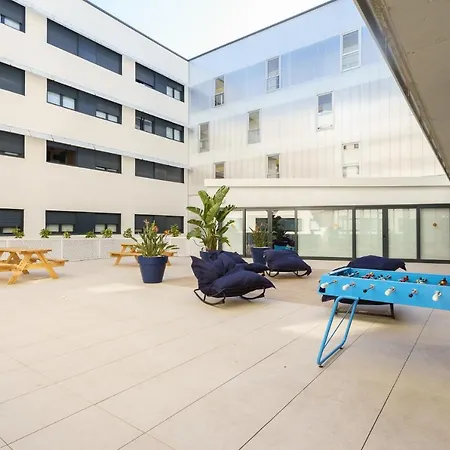 Residencia Universitaria Resa Campus 旅馆 *